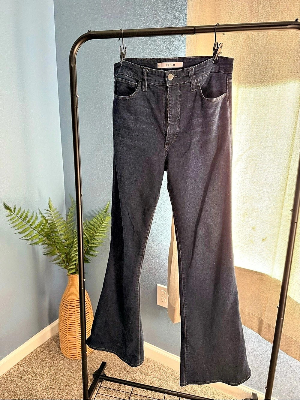 Joe's Flare Leg Jeans Waist 30
